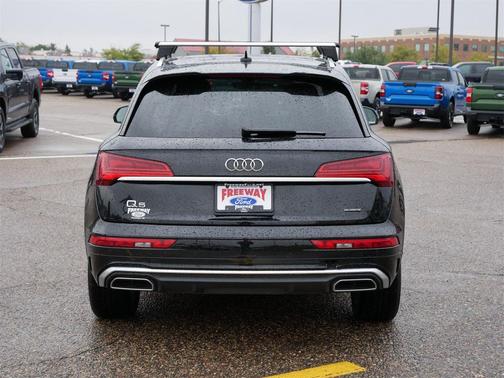 2023 Audi Q5 45 S line Premium Plus
