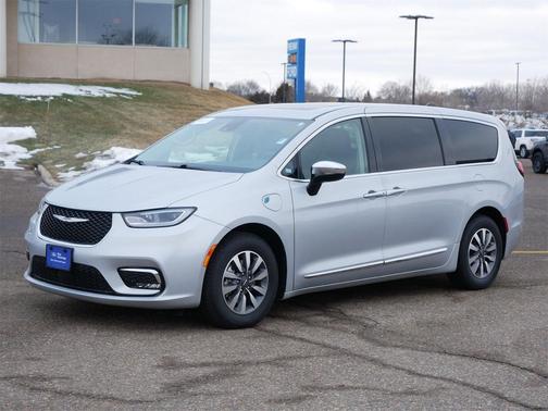2023 Chrysler Pacifica Hybrid Limited