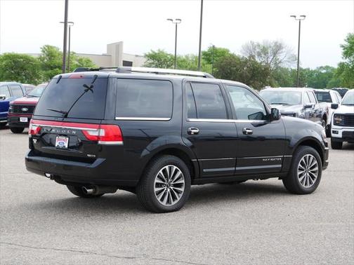2015 Lincoln Navigator Base
