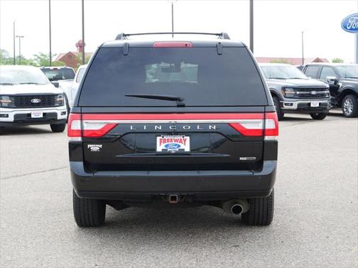 2015 Lincoln Navigator Base