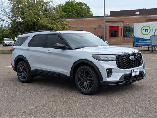 Space White Metallic 2026 Ford Explorer ST