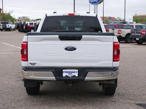 White 2022 Ford F-150 XLT