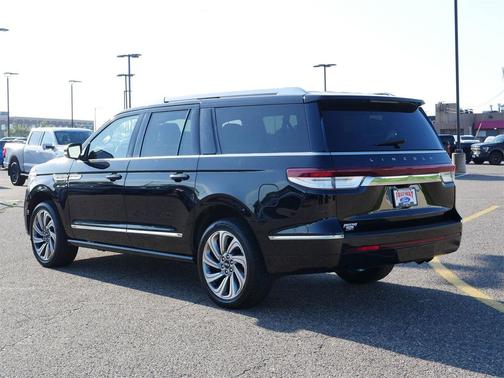 2024 Lincoln Navigator Premiere