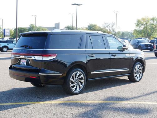 2024 Lincoln Navigator Premiere