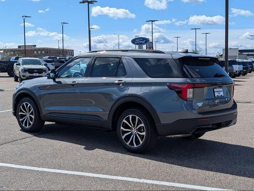 Carbonized Gray Metallic 2026 Ford Explorer ST-Line