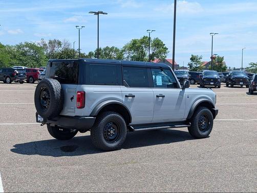 Avalanche Gray 2026 Ford Bronco Big Bend
