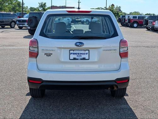 Satin White Pearl 2014 Subaru Forester 2.5i