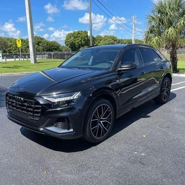 2022 Audi Q8 55 Premium Plus