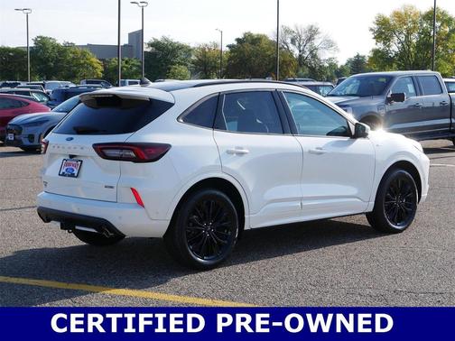 2024 Ford Escape ST-Line Elite