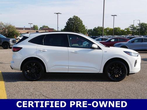 2024 Ford Escape ST-Line Elite