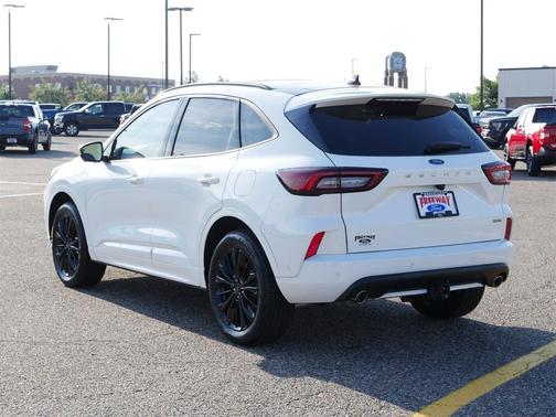 2024 Ford Escape ST-Line Elite