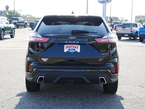 2022 Ford Edge ST