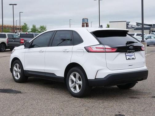 Oxford White 2022 Ford Edge SE
