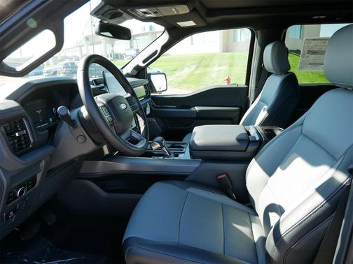 2025 Ford F-150 Lightning LARIAT