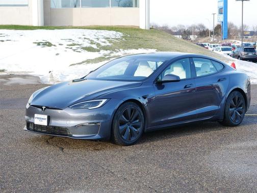 2022 Tesla Model S Base