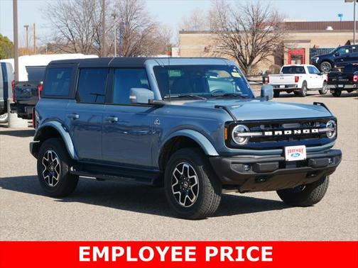 2025 Ford Bronco Outer Banks