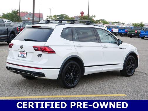 2022 Volkswagen Tiguan 2.0T SE R-Line Black 4MOTION