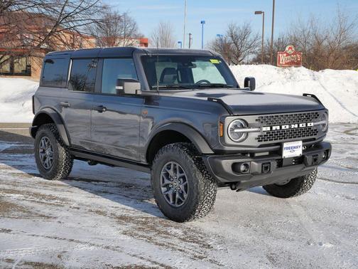Carbonized Gray Metallic 2025 Ford Bronco Badlands