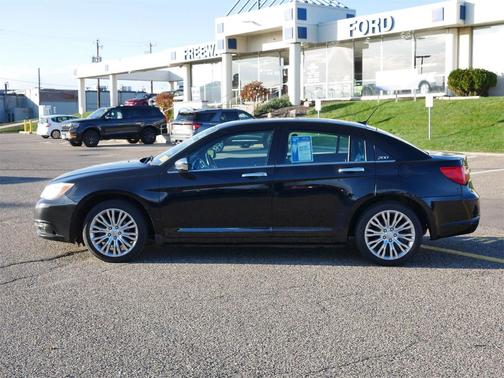 2012 Chrysler 200 Limited