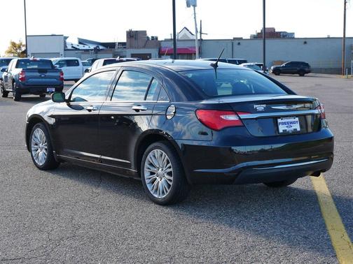 2012 Chrysler 200 Limited