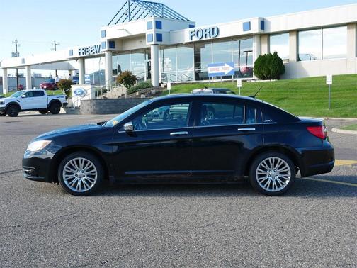 2012 Chrysler 200 Limited