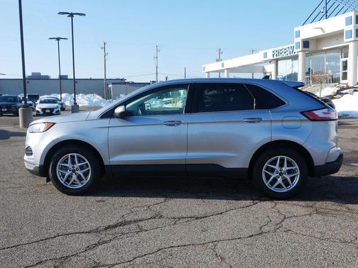 Silver Metallic 2023 Ford Edge SEL