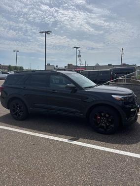 Agate Black Metallic 2024 Ford Explorer ST