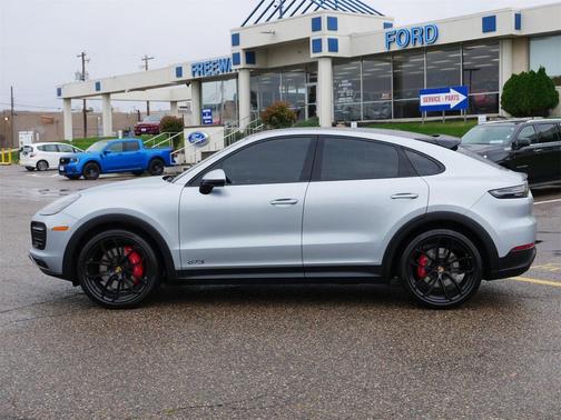 2021 Porsche Cayenne GTS