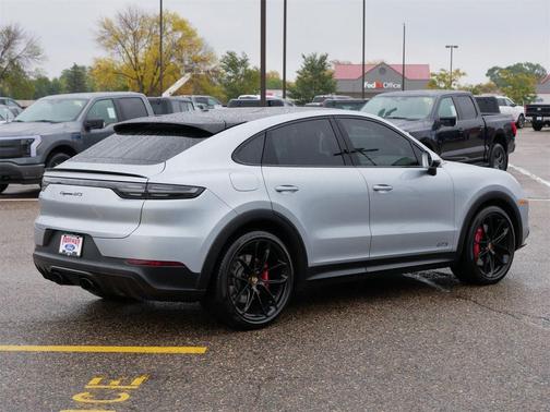 2021 Porsche Cayenne GTS
