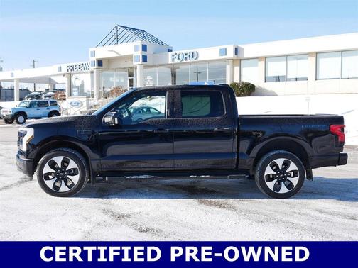 2022 Ford F-150 Lightning Platinum