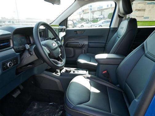 2025 Ford Maverick Lobo