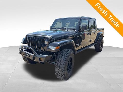 Black Clearcoat 2020 Jeep Gladiator Overland