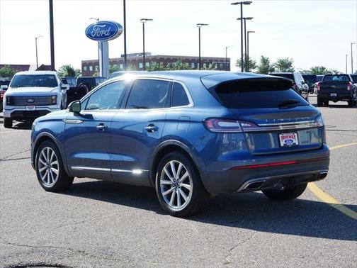 2019 Lincoln Nautilus Select