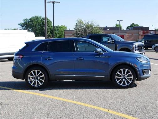 2019 Lincoln Nautilus Select
