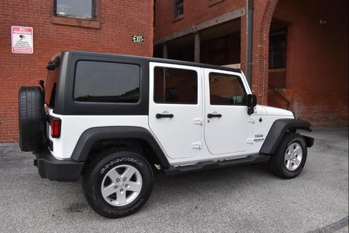2017 Jeep Wrangler Unlimited Sport