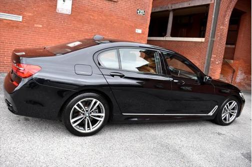 2018 BMW 750 i xDrive