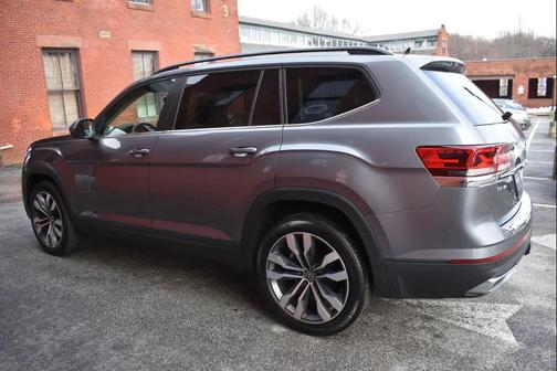 2022 Volkswagen Atlas 3.6L SE w/Technology