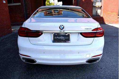 2016 BMW 750 I