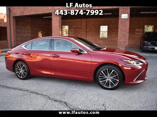 2022 Lexus ES 300h Base