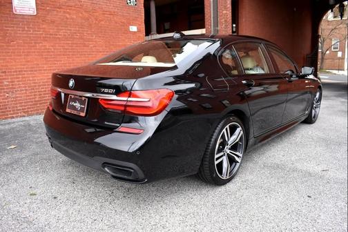 2019 BMW 750 I