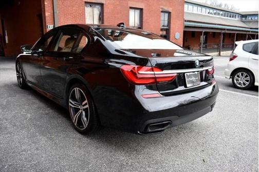 2019 BMW 750 I