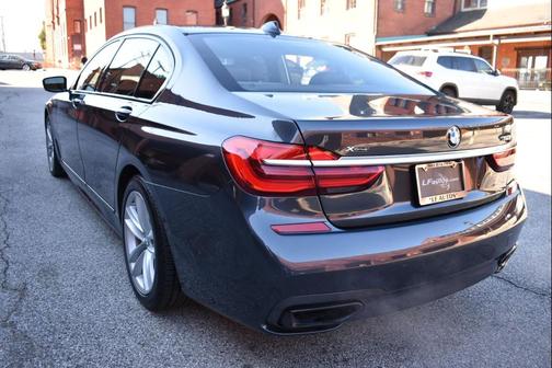 2016 BMW 750 i xDrive