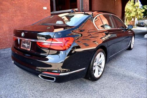 2016 BMW 750 i xDrive
