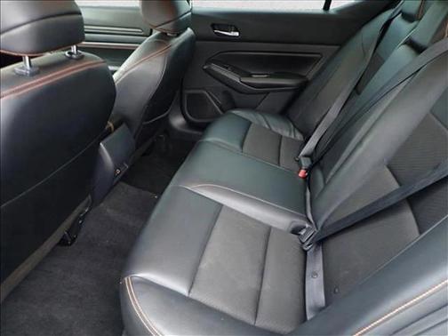 2022 Nissan Altima SR FWD