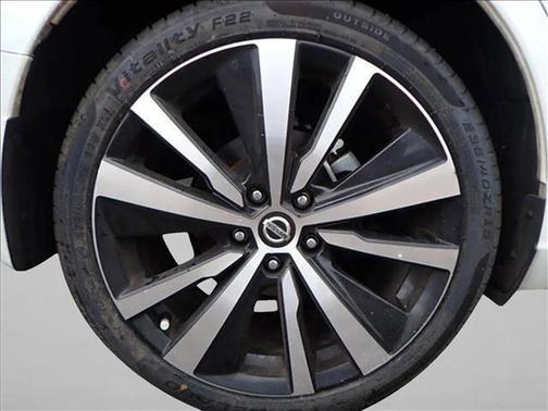 2022 Nissan Altima SR FWD