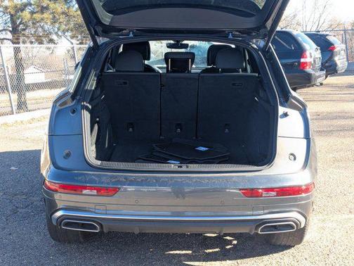 2022 Audi Q5 45 S line Premium Plus