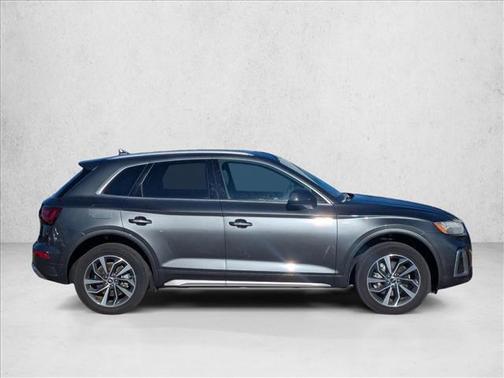 2022 Audi Q5 45 S line Premium Plus