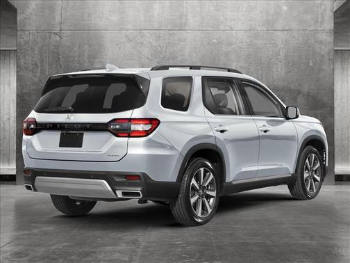 2025 Honda Pilot Touring 8-Passenger