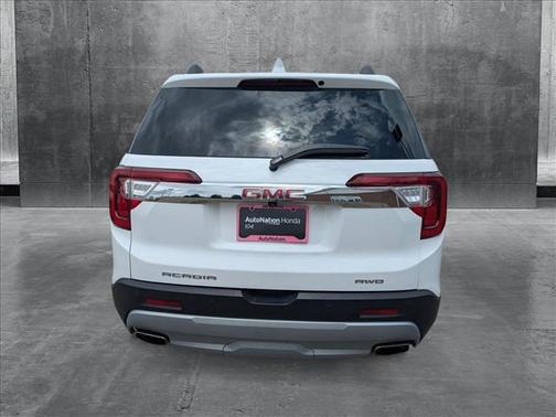 2023 GMC Acadia AWD SLT