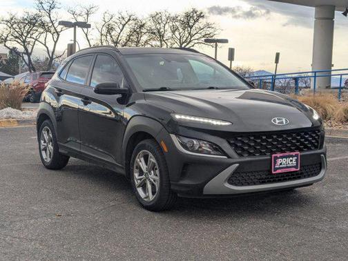 2022 Hyundai KONA SEL